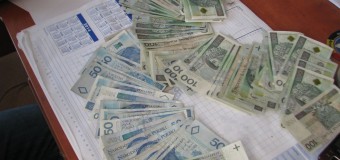 Olescy policjanci w dwie godziny odzyskali 28 tysięcy złotych