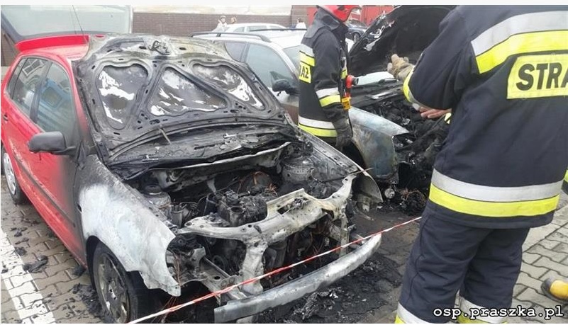 Pożar samochodów w Praszce