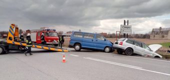 Wypadek dwóch samochodów w Praszce