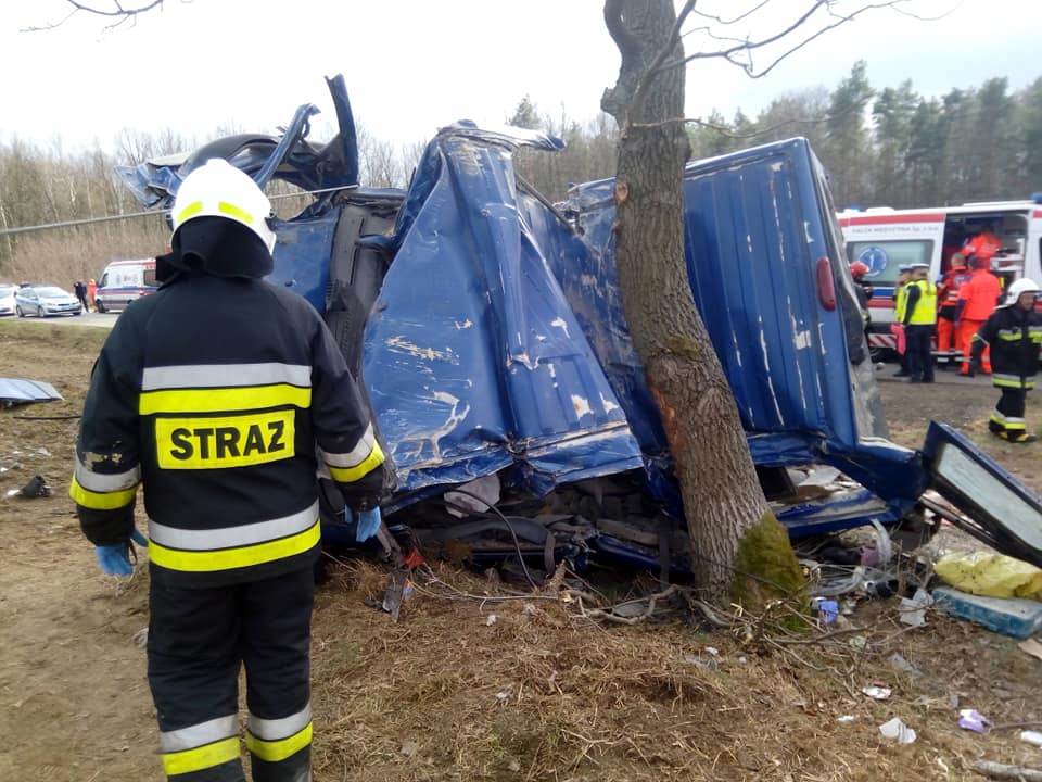 Śmiertelny wypadek na trasie Boroszów-Kozłowice. Kierowca miał ponad 2 promile