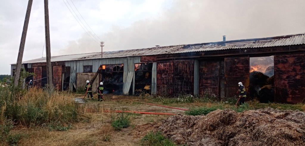 28 zastępów straży pożarnej gasiło pożar w Uszycach. Akcja trwała kilkanaście godzin!