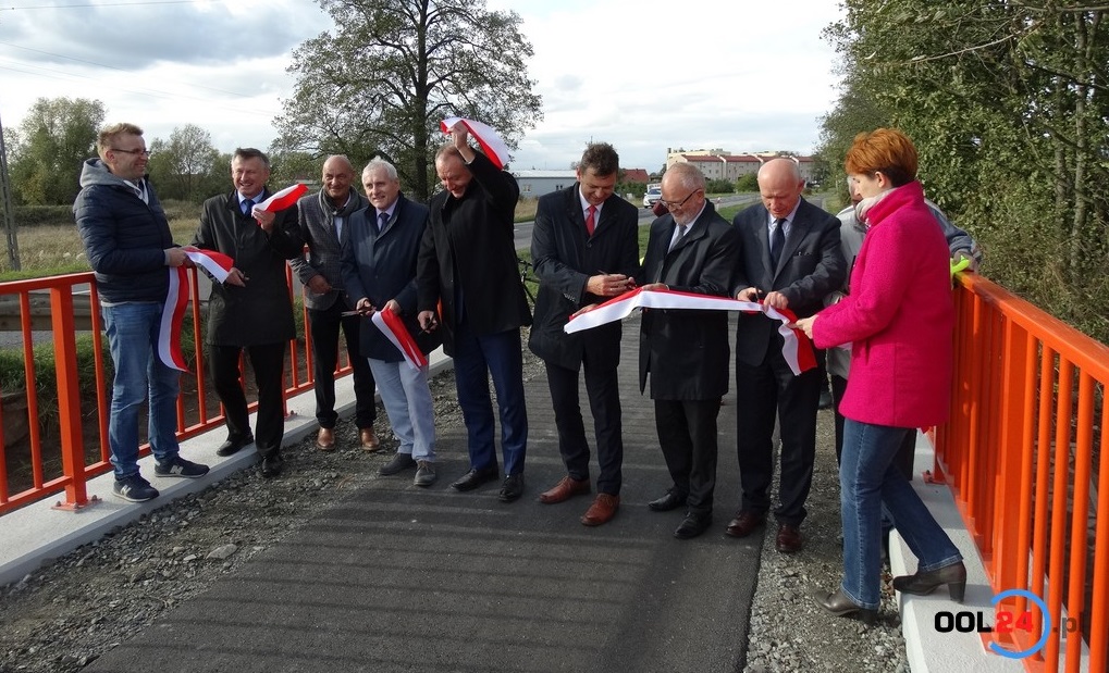 Ścieżka rowerowa po dawnej Paulince z Olesna do Praszki oficjalnie otwarta