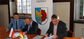 Oleska “Dwójka” podpisała partnerską umowę ze szkołą z Arnsbergu