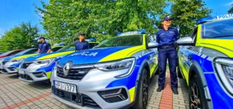 Nowy ekologiczny samochód oleskiej policji
