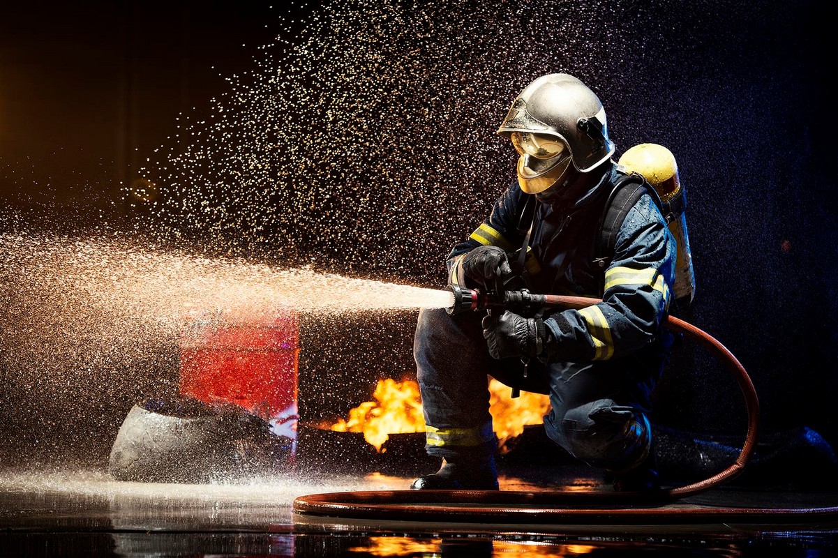 Ochrona przeciwpożarowa i BHP – kompleksowe podejście do spraw bezpieczeństwa