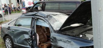 Wypadek dwóch samochodów na skrzyżowaniu w Oleśnie. W akcji śmigłowiec LPR