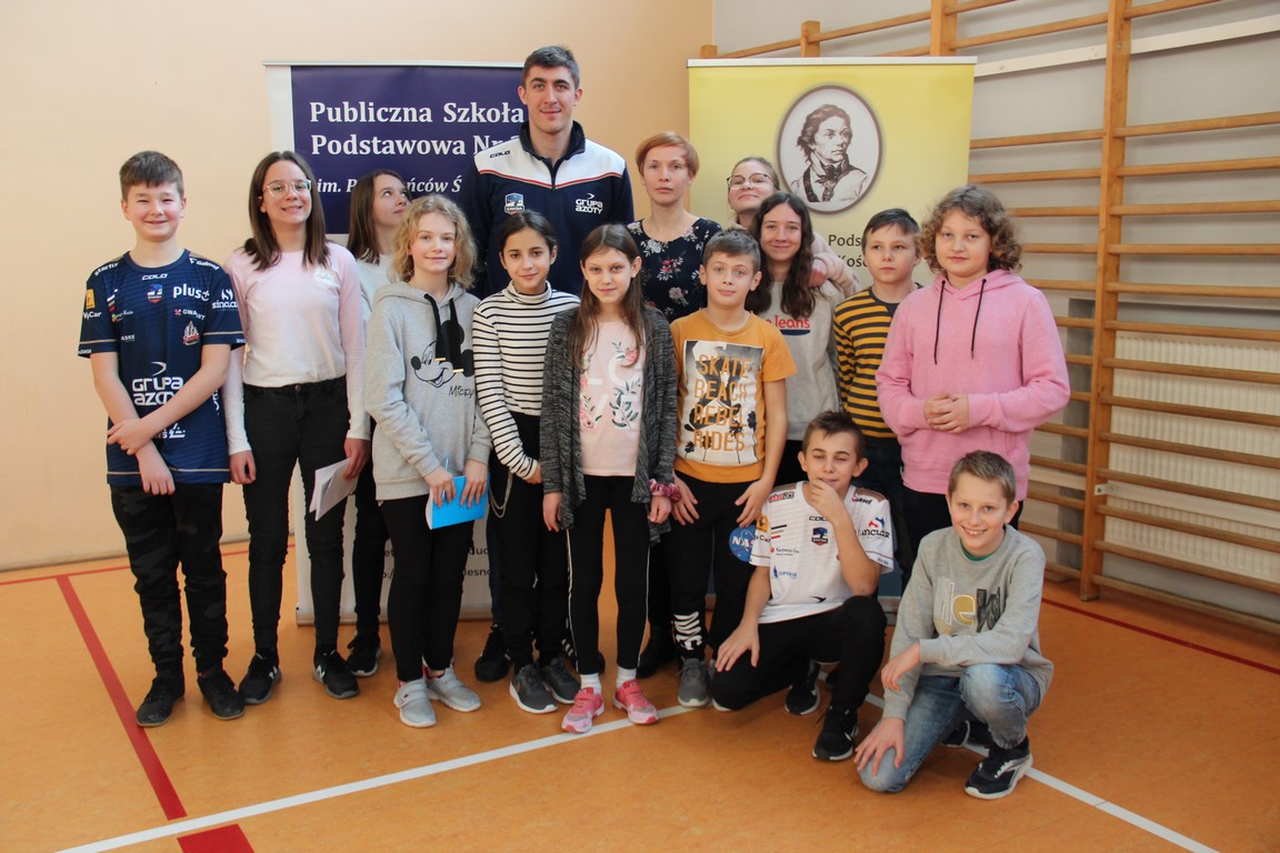Olescy uczniowie spotkali się z siatkarzem ZAKSY