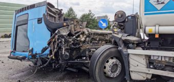 Zderzenie dwóch ciężarówek na obwodnicy Myśliny