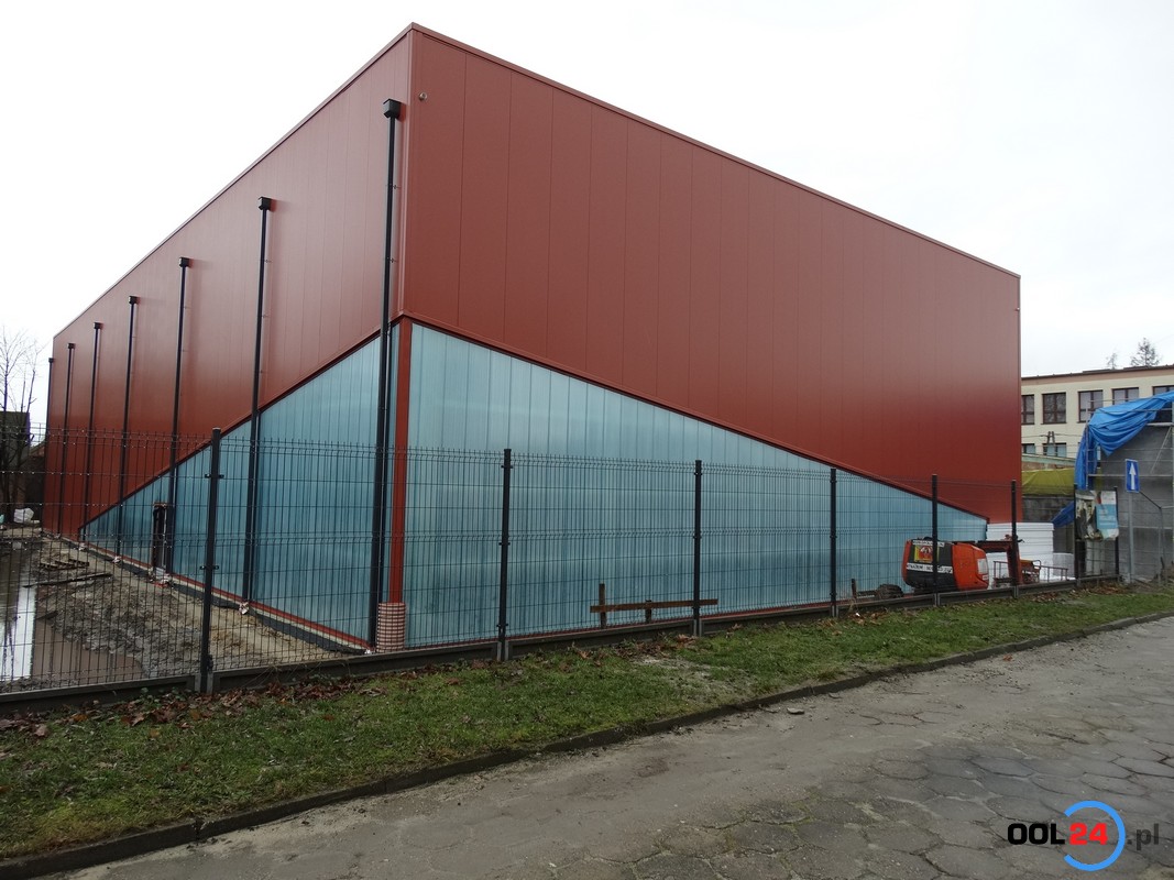 Trwa budowa hali sportowej ZSZ Olesno. Rewolucja w codziennym życiu szkoły